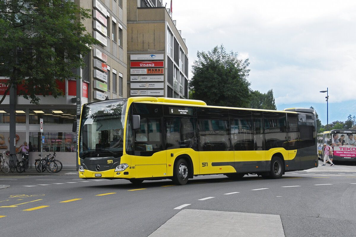Mercedes Citaro 416, auf der Linie 6, verlässt am 30.07.2025 die Haltestelle beim Bahnhof Thun.