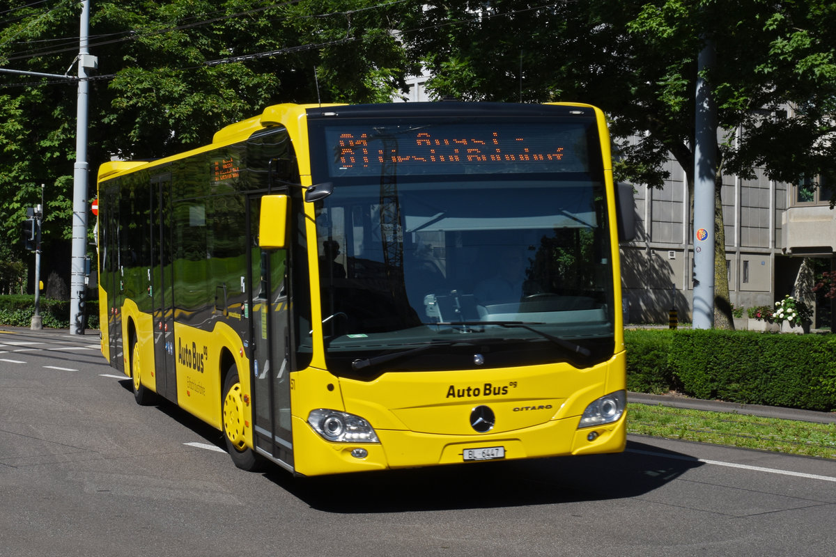 Mercedes Citaro 51 der AAGl, auf der Linie 81, fährt zur Haltestelle am Aeschenplatz. Die Aufnahme stammt vom 21.06.2020.