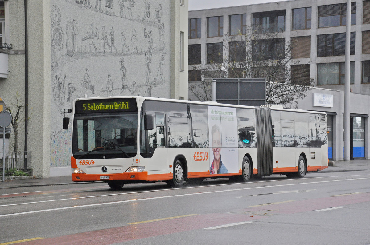 Mercedes Citaro 51, auf der Linie 5, fährt zur Haltestelle beim Bahnhof Solothurn. Die Aufnahme stammt vom 09.12.2019.
