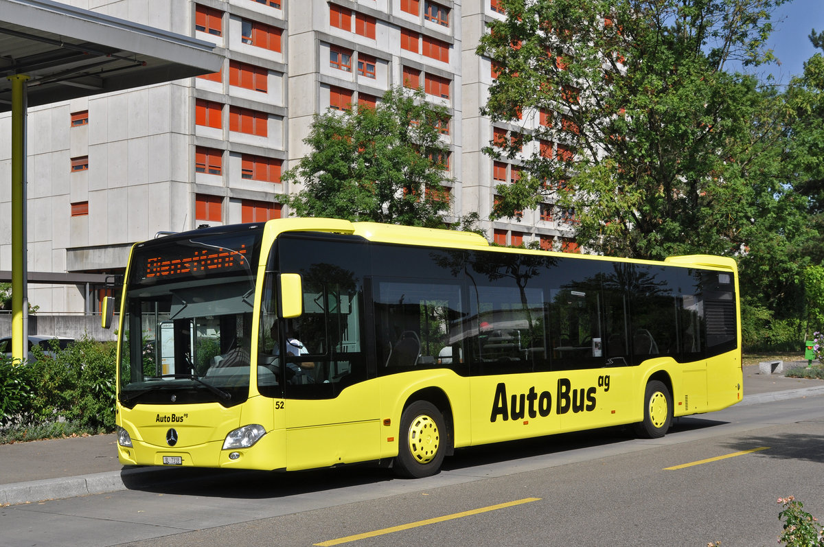 Mercedes Citaro 52 der AAGL hat eine Zitronengelbe Farbe bekommen. Hier steht der Bus an der Haltestelle Liebrüti in Kaiseraugst. Die Aufnahme stammt vom 08.07.2017.