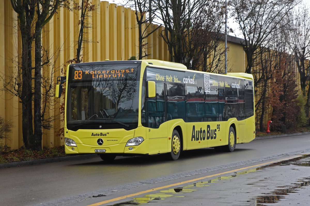 Mercedes Citaro 59, auf der Linie 83, fährt zur Haltestelle Liebrüti. Die Aufnahme stammt vom 05.12.2020.