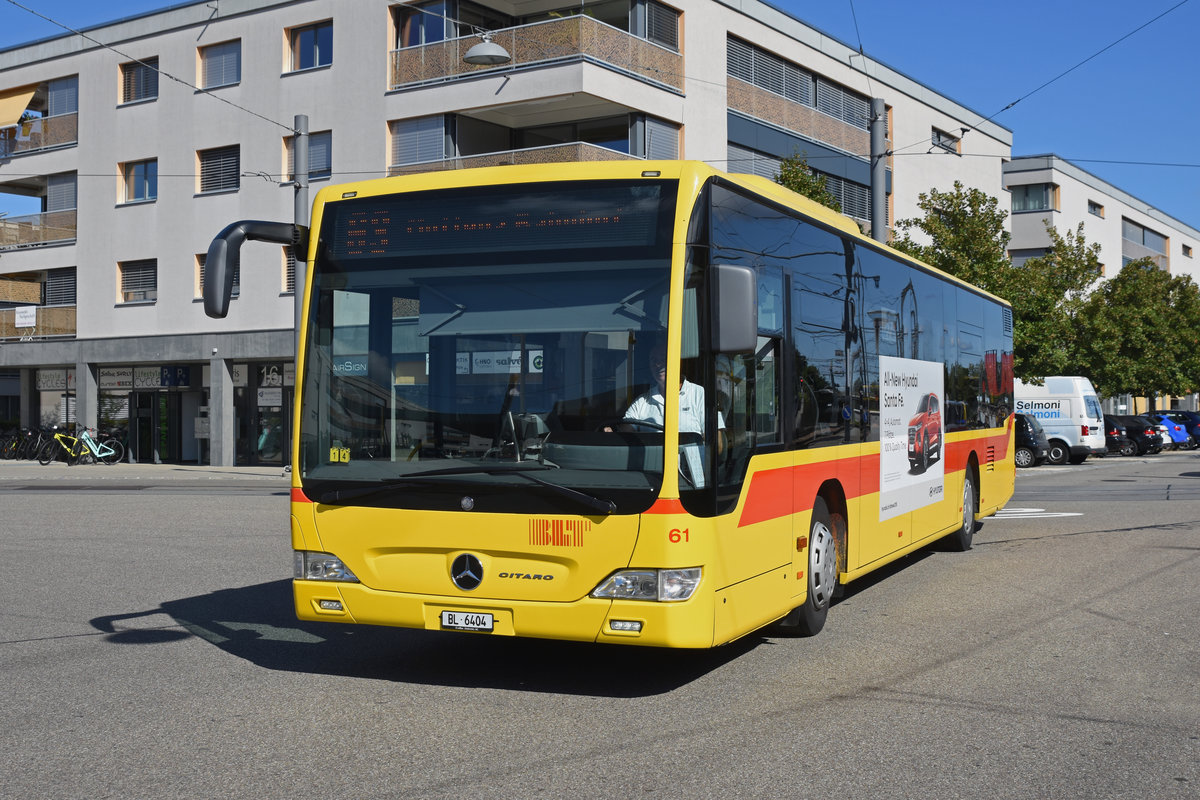 Mercedes Citaro 61, auf der Linie 63, fährt zur Haltestelle beim Bahnhof Dornach. Die Aufnahme stammt vom 10.08.2018.