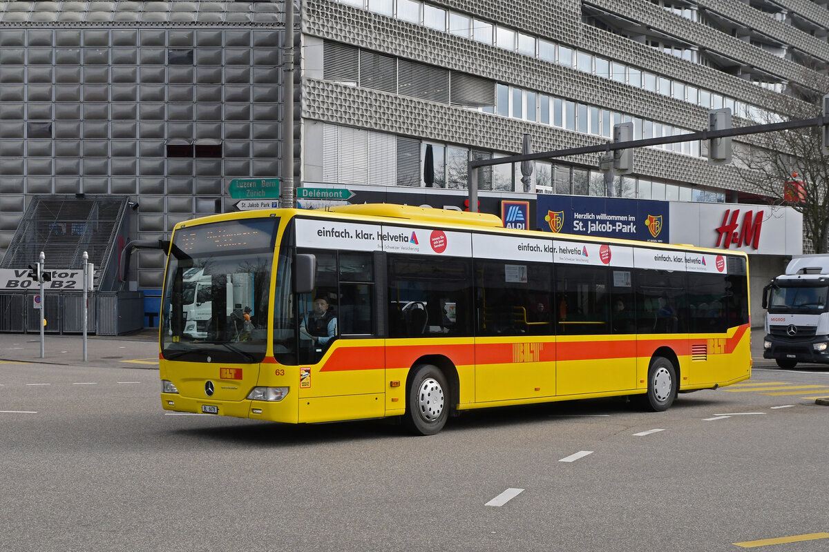 Mercedes Citaro 63, auf der Linie 47, fährt am 08.03.2024 zur Haltestelle St. Jakob.