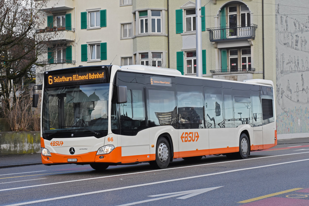 Mercedes Citaro 66, auf der Linie 6, fährt zur Haltestelle beim Bahnhof Solothurn. Die Aufnahme stammt vom 21.12.2019.