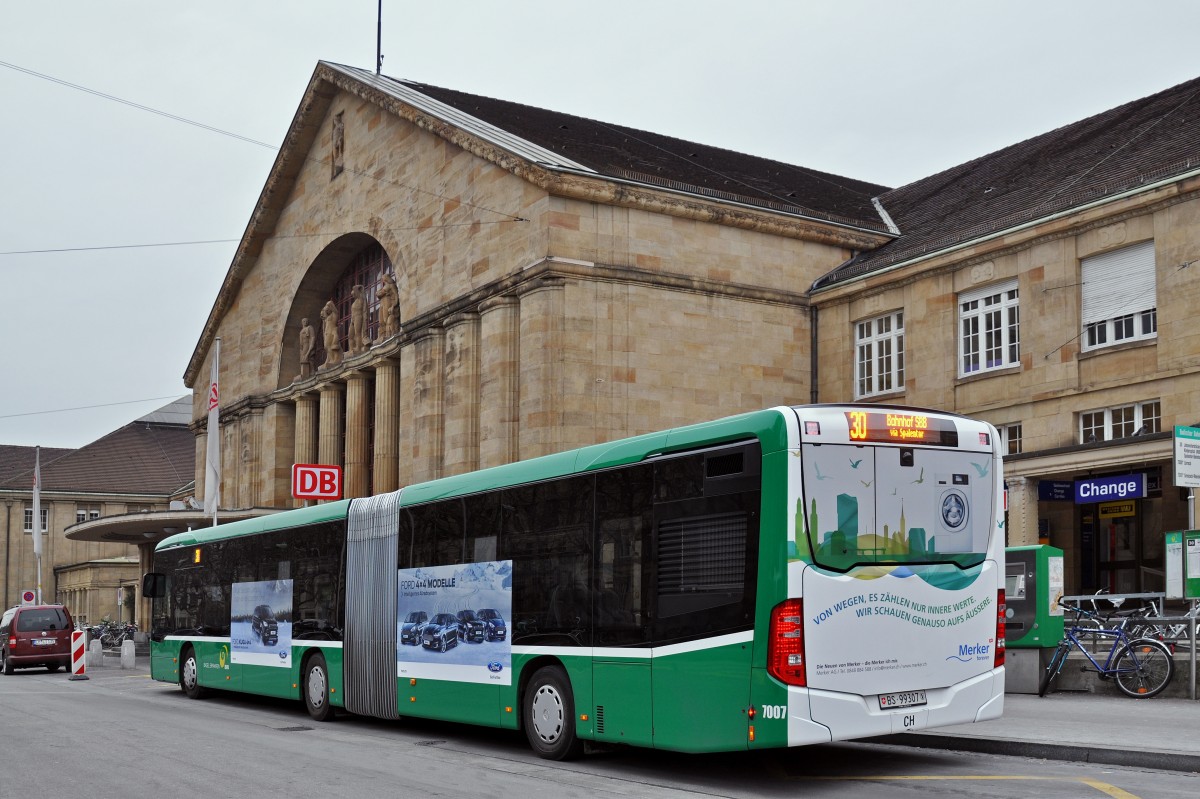 Mercedes Citaro 7007 auf der Linie 30 wartet an der Endstation am Badischen Bahnhof. Die Aufnahme stammt vom 19.01.2019.