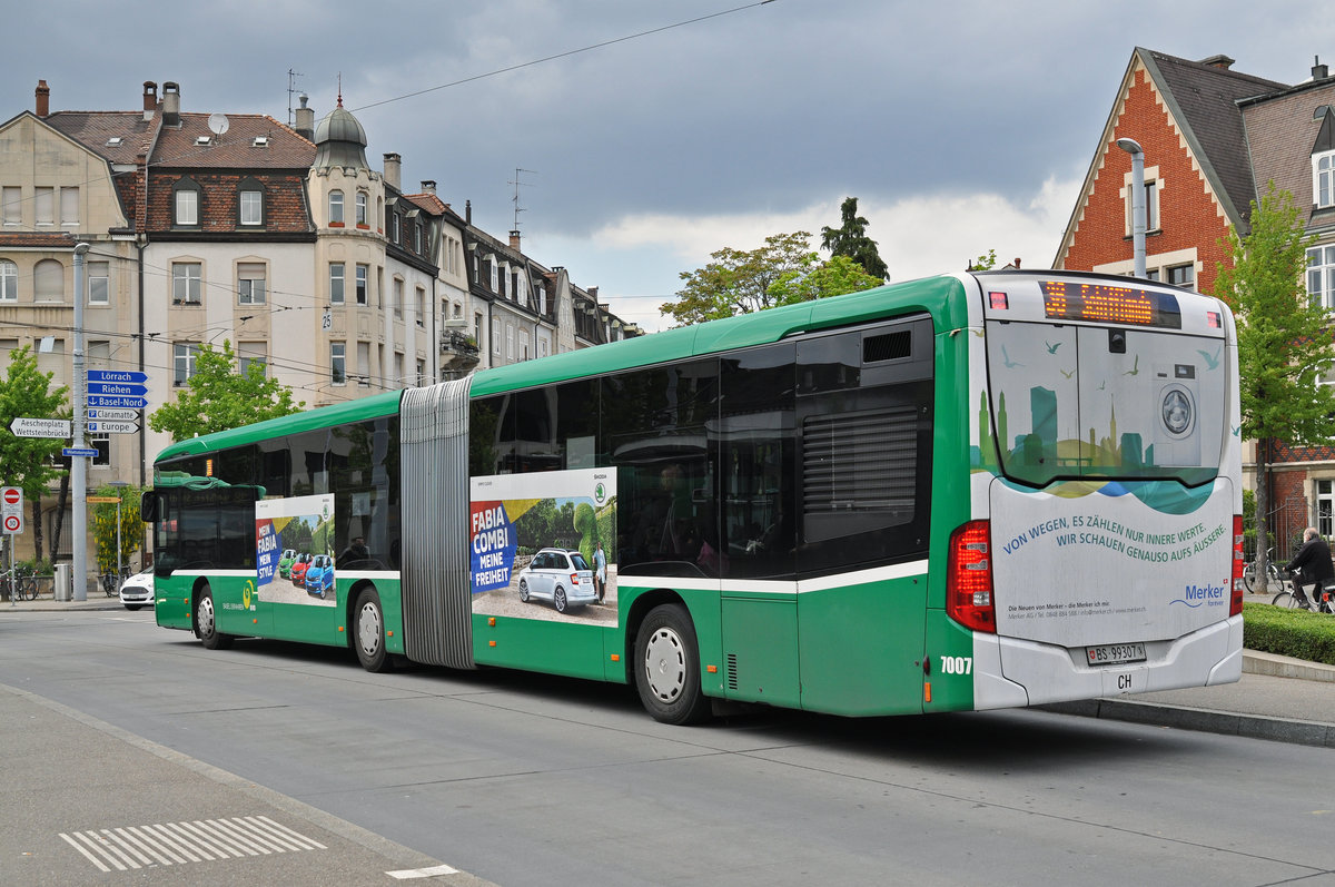 Mercedes Citaro 7007, auf der Linie 36 bedient die Haltestelle am Wettsteinplatz. Die Aufnahme stammt vom 17.05.2016.