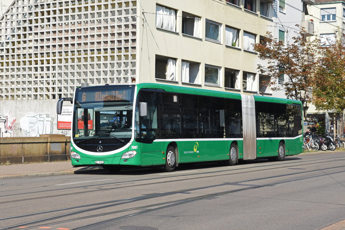 Mercedes Citaro 7007, im Einsatz auf der Linie 6 als Tramersatz, fährt zur Haltestelle Morgartenring Richtung Allschwil Dorf. Die Aufnahme stammt vom 19.08.2018.