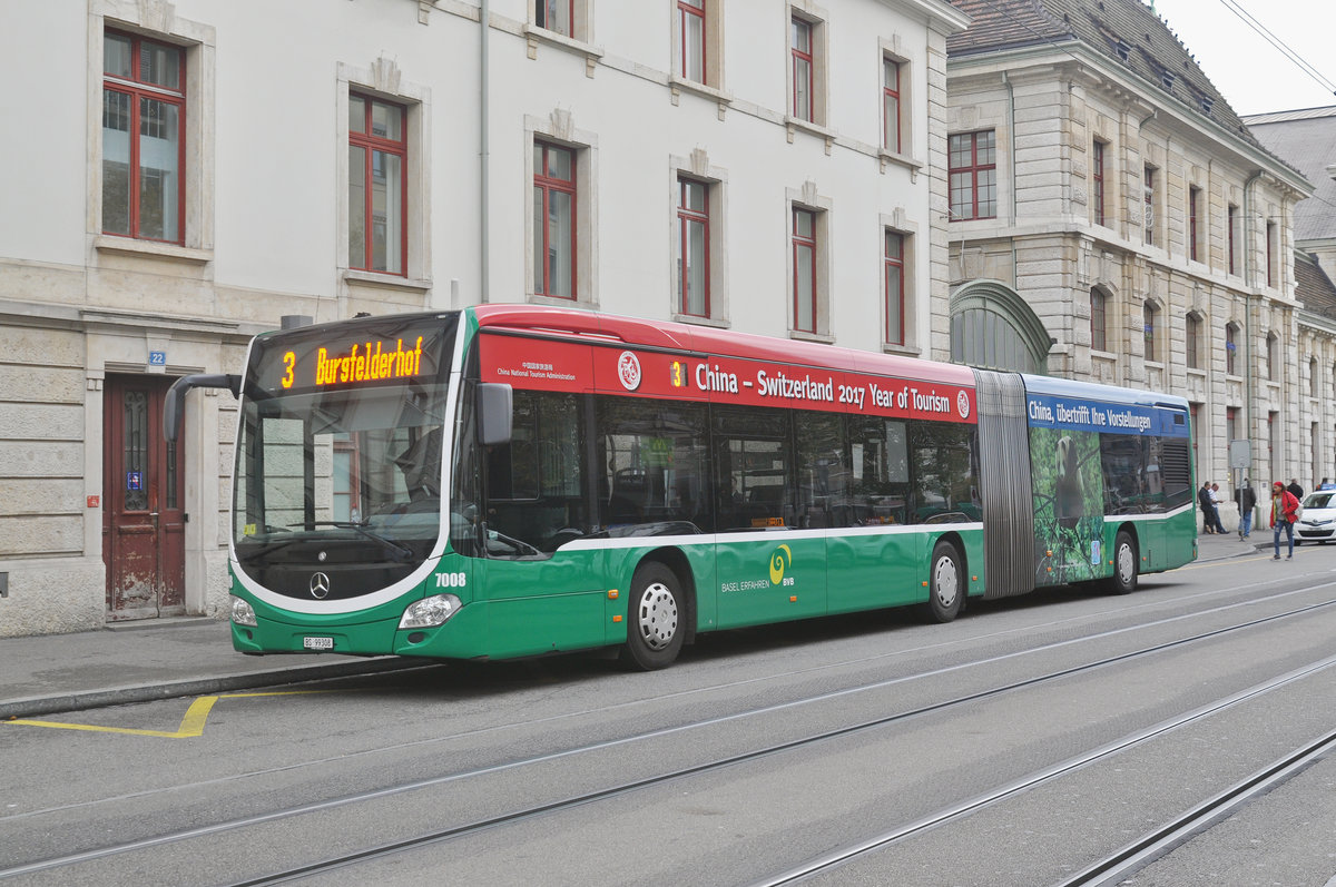 Mercedes Citaro 7008 auf der Tram Ersatzlinie 3, die wegen der Baustelle am Steinenberg nicht verkehren kann, bedient die Endstation am Bahnhof SBB. Die Aufnahme stammt vom 26.09.2017.