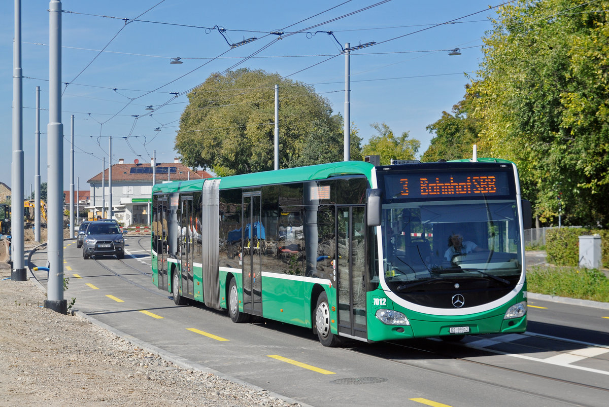 Mercedes Citaro 7012 auf der Tram Ersatzlinie 3, die wegen der Baustelle am Steinenberg nicht verkehren kann, fährt Richtung Haltestelle Waldighoferstrasse. Die Aufnahme stammt vom 21.09.2017.