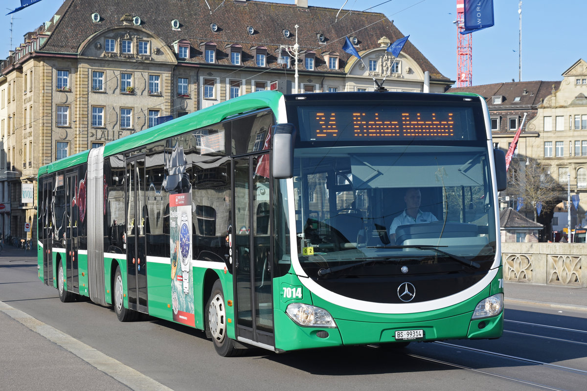 Mercedes Citaro 7014, auf der Linie 34, überquert die Mittlere Rheinbrücke. Die Aufnahme stammt vom 28.03.2019.