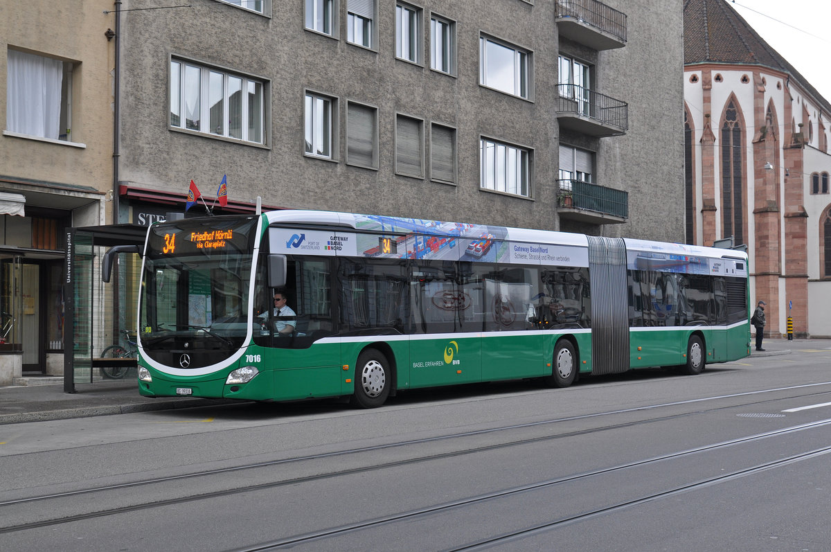 Mercedes Citaro 7016, auf der Linie 34, bedient die Haltestelle Universitätsspital. Die Aufnahme stammt vom 24.05.2016.