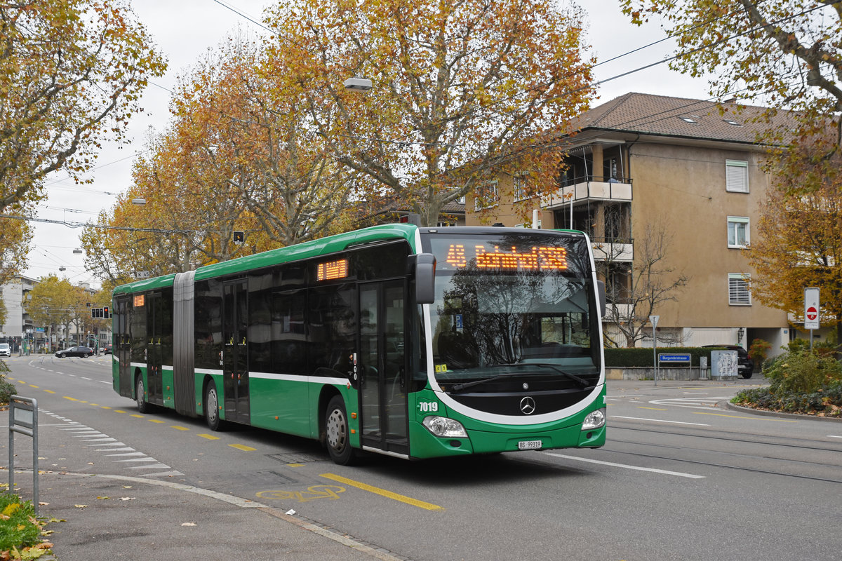 Mercedes Citaro 7019, auf der Linie 48, fährt Richtung Endstation am Bahnhof SBB. Die Aufnahme stammt vom 19.11.2019.