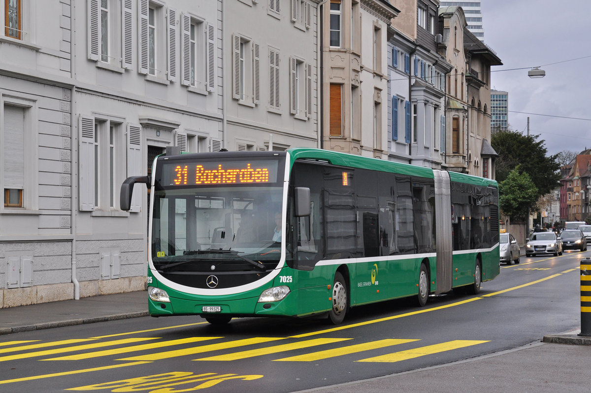 Mercedes Citaro 7025, auf der Linie 31 fährt zur Haltestelle Wettsteinplatz. Die Aufnahme stammt vom 19.01.2018.