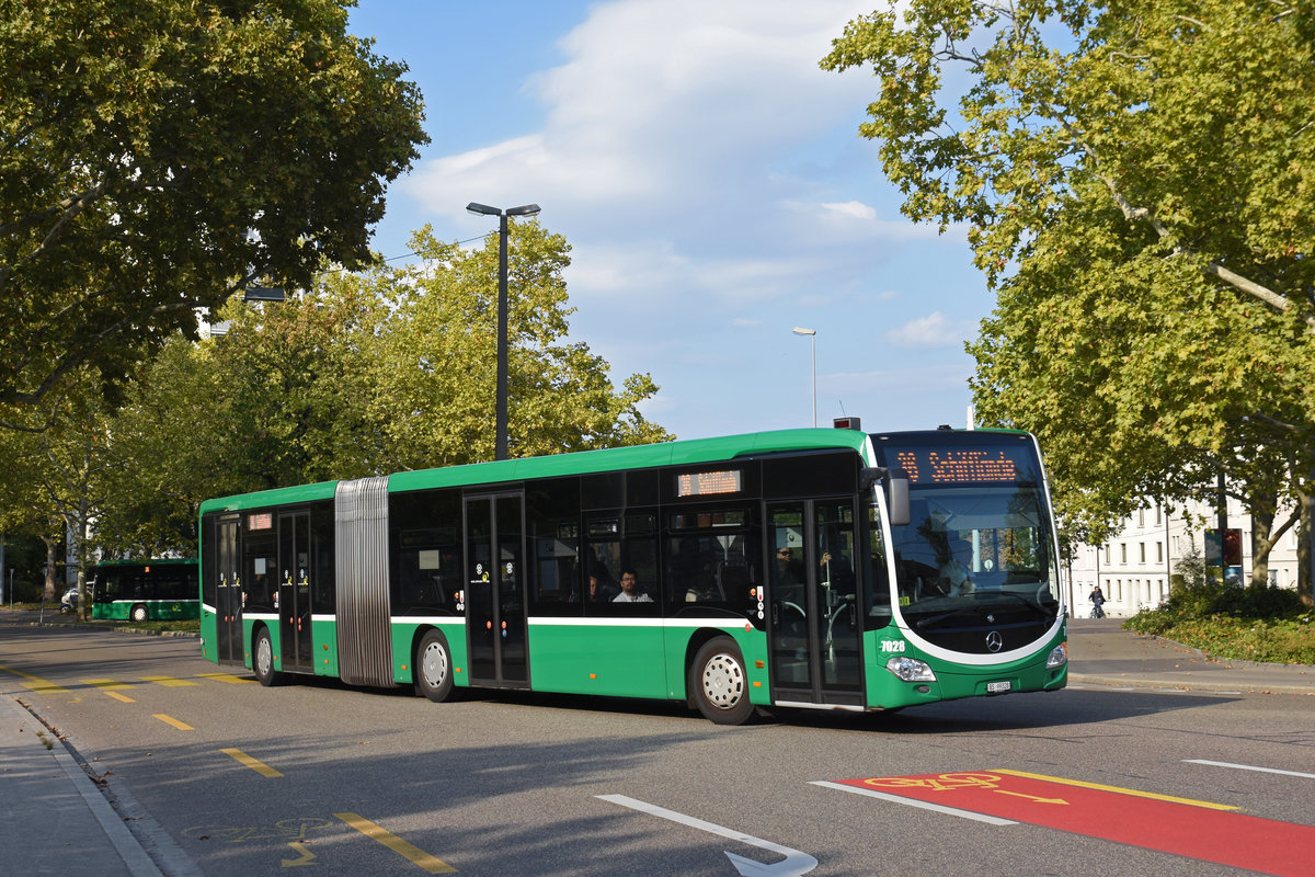 Mercedes Citaro 7028, auf der Linie 36, fährt zur Haltestelle Kannenfeldplatz. Die Aufnahme stammt vom 30.09.2018.