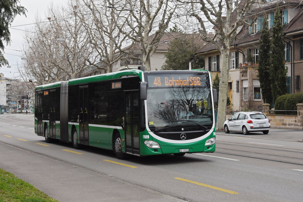 Mercedes Citaro 7029, auf der Linie 48, fährt am 17.03.2023 Richtung Endstation am Bahnhof SBB.