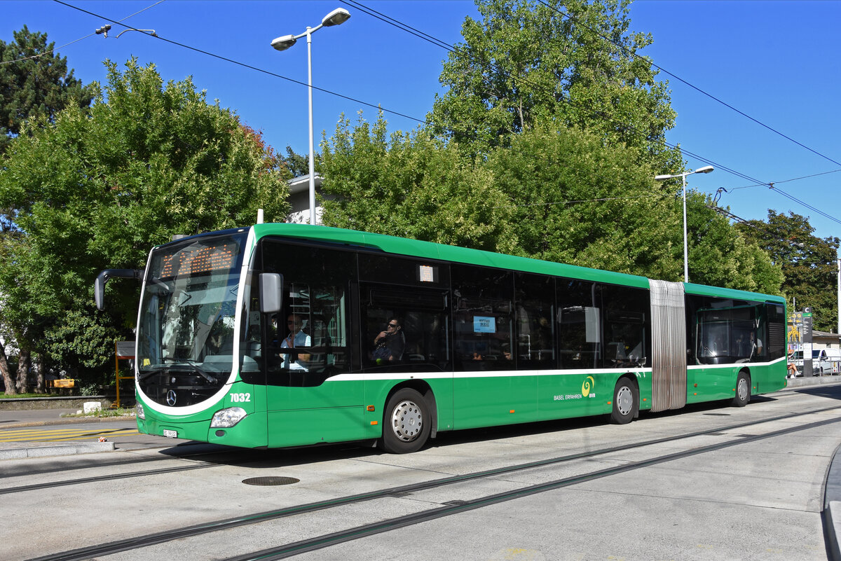 Mercedes Citaro 7032, auf der Linie 36, verlässt am 12.09.2022 die Haltestelle ZOO Dorenbach.