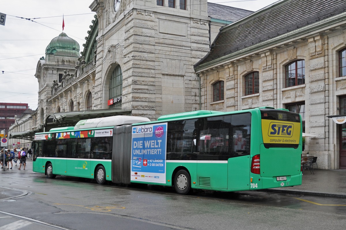 Mercedes Citaro 704 auf der Linie 50 wartet an der Endstation beim Bahnhof SBB. Die Aufnahme stammt vom 23.08.2015