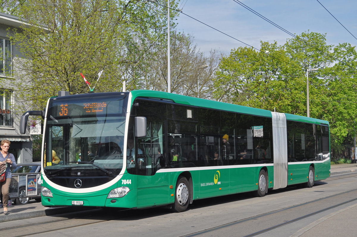 Mercedes Citaro 7044, auf der Linie 36, bedient die Haltestelle Zoo Dorenbach. Die Aufnahme stammt vom 22.04.2016.