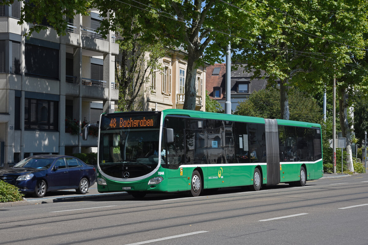 Mercedes Citaro 7044, auf der Linie 48, fährt zur Haltestelle Schützenhaus. Die Aufnahme stammt vom 16.07.2022.