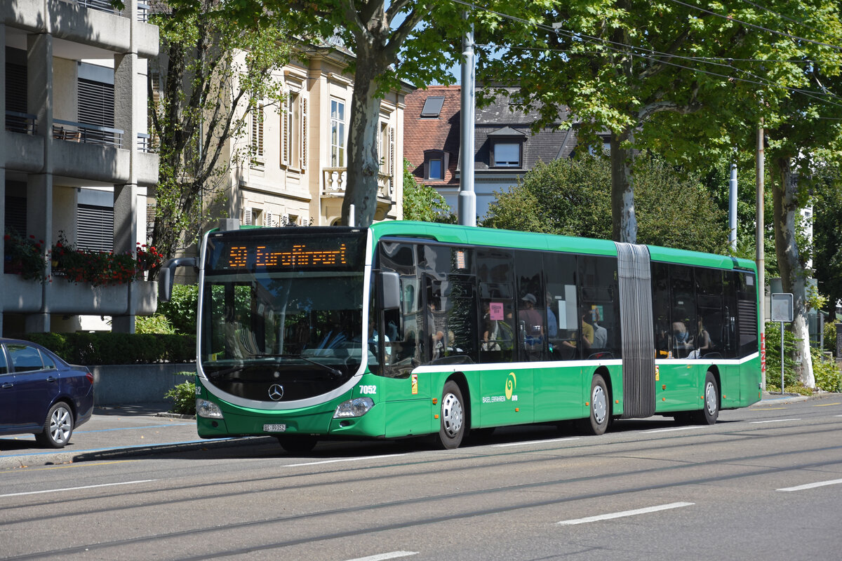 Mercedes Citaro 7052, auf der Linie 50, fährt zur Haltestelle Brausebad. Die Aufnahme stamt vom 16.07.2022.
