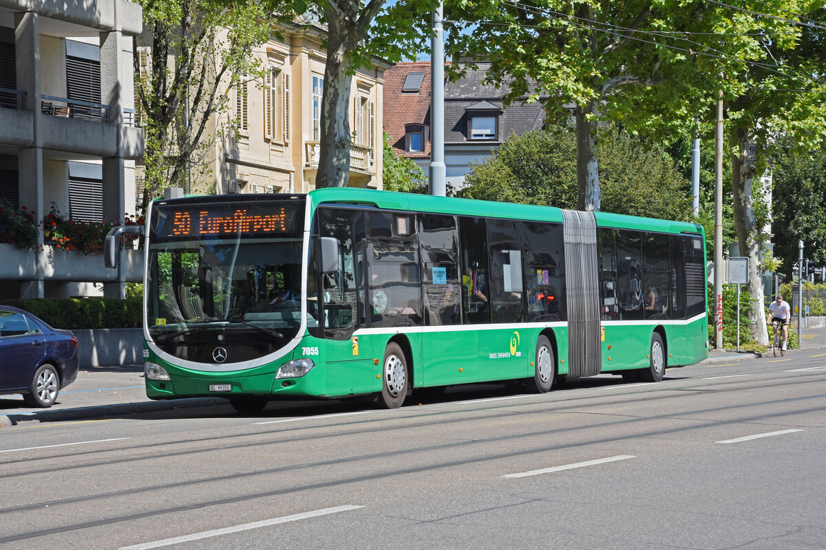 Mercedes Citaro 7055, auf der Linie 50, fährt zur Haltestelle Brausebad. Die Aufnahme stammt vom 16.07.2022.