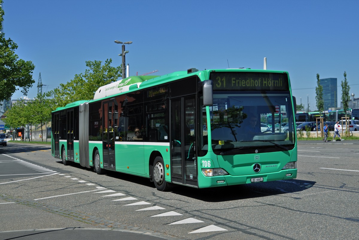 Mercedes Citaro 706 auf der Linie 31 fährt zur Haltestelle Rankstrasse. Die Aufnahme stammt vom 30.06.2015.