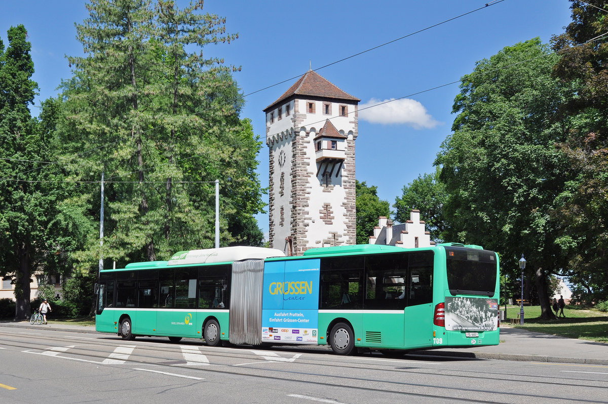 Mercedes Citaro 709, auf der Tram Ersatzlinie 3, fährt zur Haltestelle Hardstrasse. Die Aufnahme stammt vom 18.06.2017.