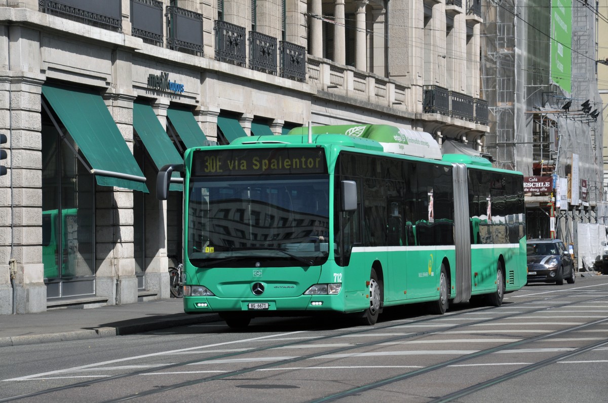 Mercedes Citaro 712 auf der Linie 30E kurz nach dem Bahnhof SBB. Die Aufnahme stammt vom 10.06.2014.