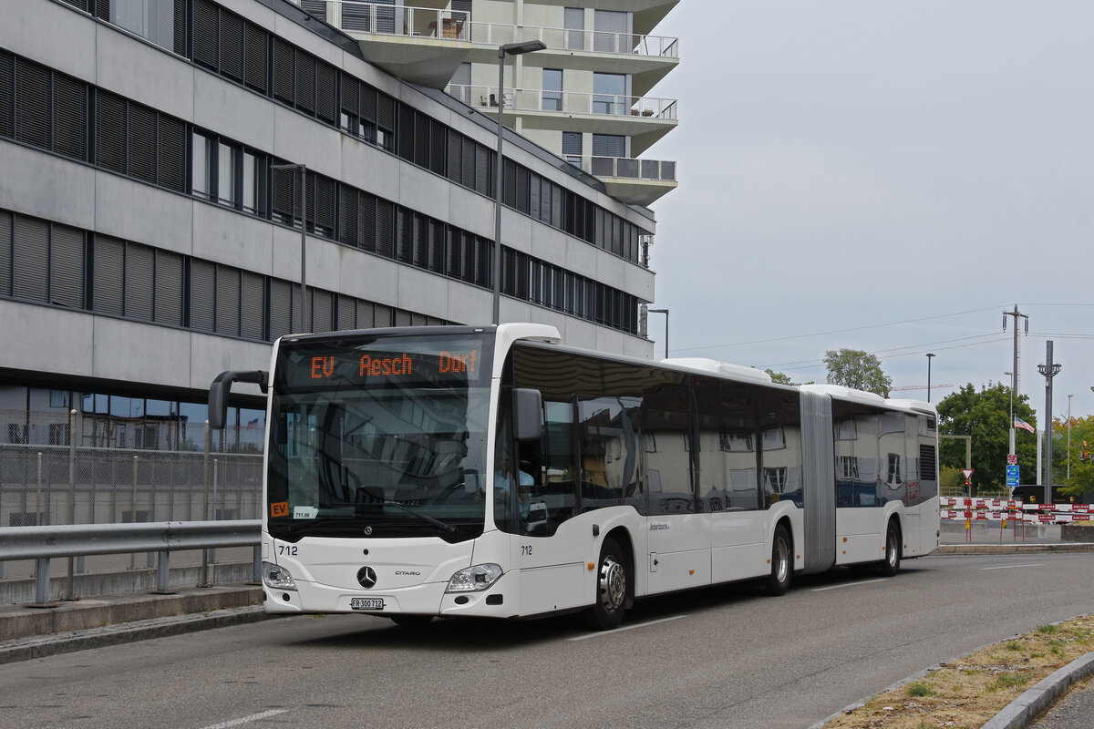 Mercedes Citaro 712 von Intertours, auf der Tramersatzlinie 11, f�hrt am 13.07.2026 durch die Neapelstrasse. Aufnahme Basel.