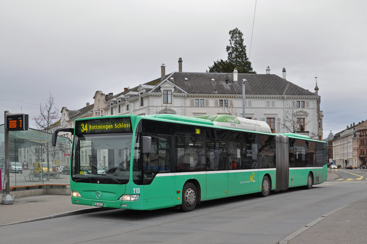 Mercedes Citaro 713, auf der Linie 34 bedient die Haltestelle Wettsteinplatz. Die Aufnahme stammt vom 01.01.2018.