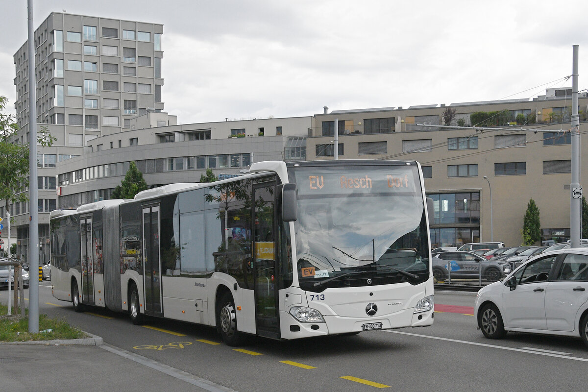 Mercedes Citaro 713 von Intertours, auf der Tramersatzlinie 11, f�hrt am 08.06.2026 durch die M�nchensteinerstrasse. Aufnahme Basel.
