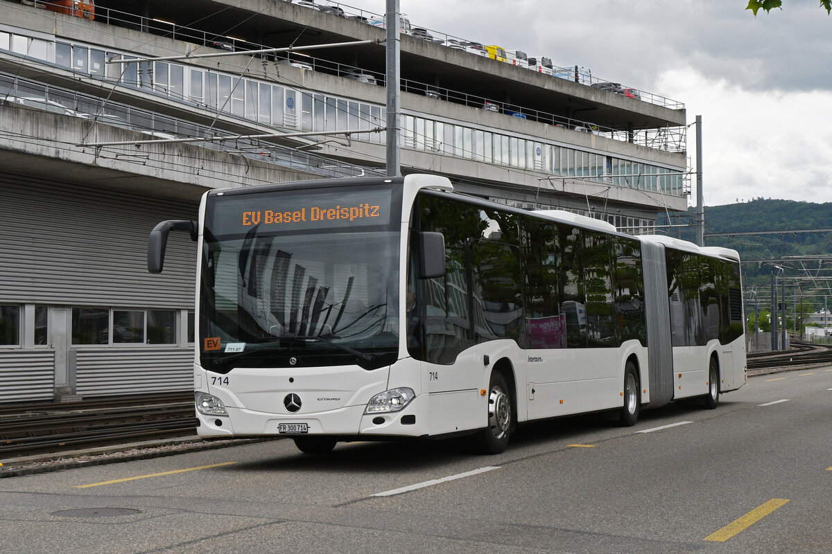 Mercedes Citaro 714 von Intertours, auf der Tramersatzlinie 11, f�hrt am 20.05.2026 zur Endstation beim Dreispitz. Aufnahme Basel.
