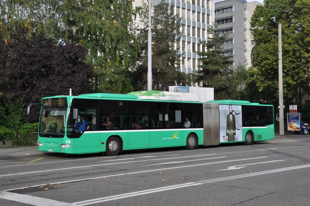 Mercedes Citaro 716 auf der Linie 36 bedient die Haltestelle Badischer Bahnhof. Die Aufnahme stammt vom 19.09.2014.