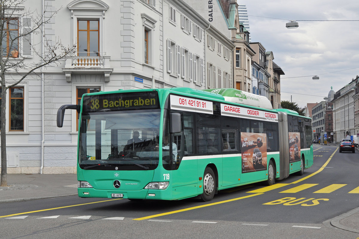 Mercedes Citaro 719, auf der Linie 38, fährt zur Haltestelle Wettsteinplatz. Die Aufnahme stammt vom 15.03.2018.