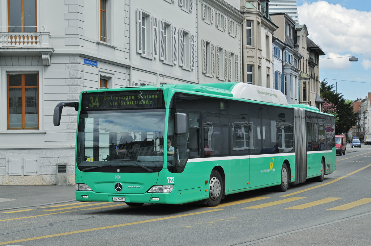 Mercedes Citaro 722, auf der Linie 34, fährt zur Haltestelle am Wettsteinplatz. Die Aufnahme stammt vom 12.04.2016.