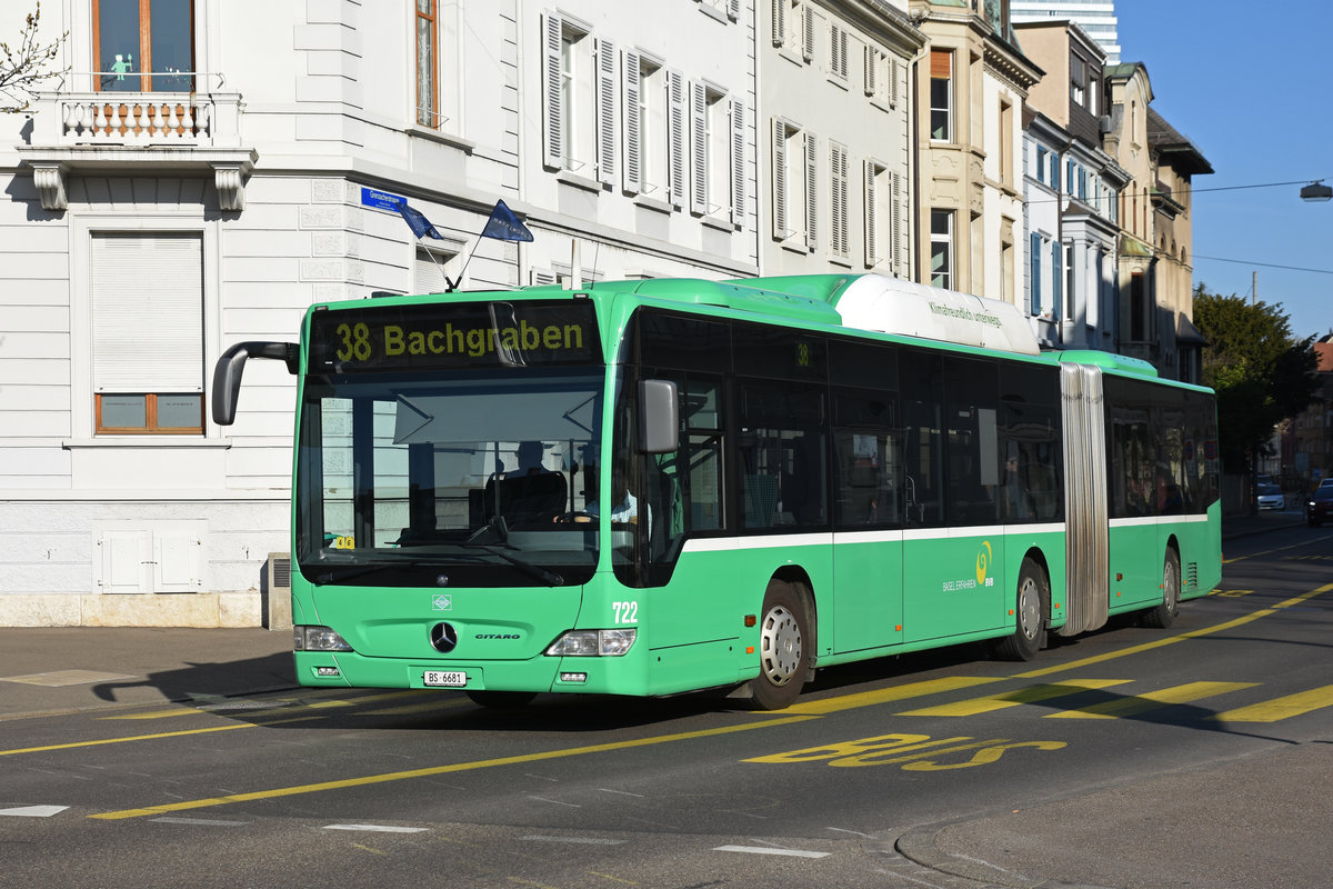 Mercedes Citaro 722, auf der Linie 38, fährt zur Haltestelle Wettsteinplatz. Die Aufnahme stammt vom 23.03.2019.