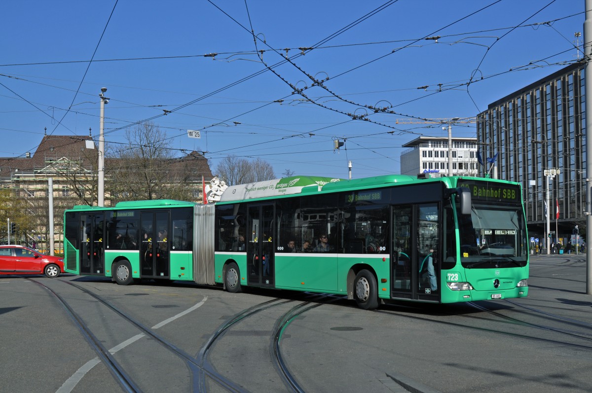 Mercedes Citaro 723 auf der Linie 30 fährt zur Endstation am Bahnhof SBB. Die Aufnahme stammt vom 13.03.2015.