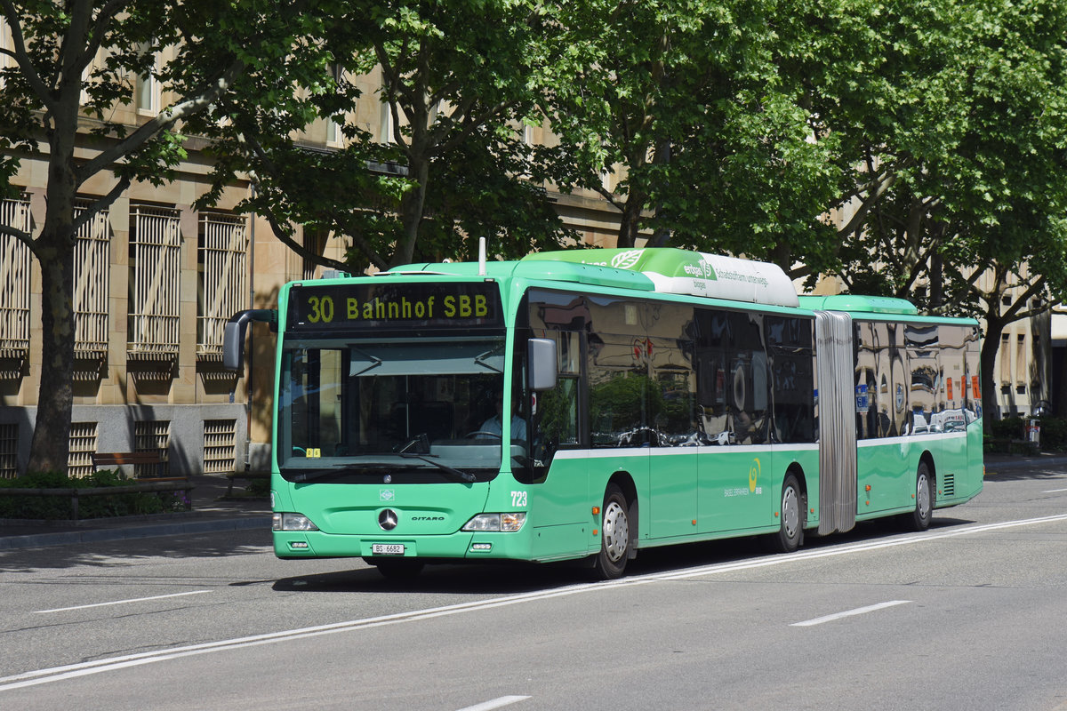 Mercedes Citaro 723, auf der Linie 30, fährt zur Endstation am Badischen Bahnhof. Die Aufnahme stammt vom 25.05.2018.