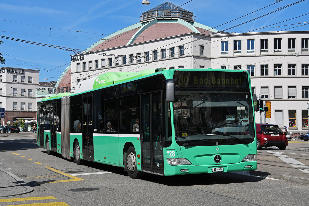 Mercedes Citaro 728, auf der Linie 30, fährt am 02.09.2023, zur Endstation am Bahnhof SBB.