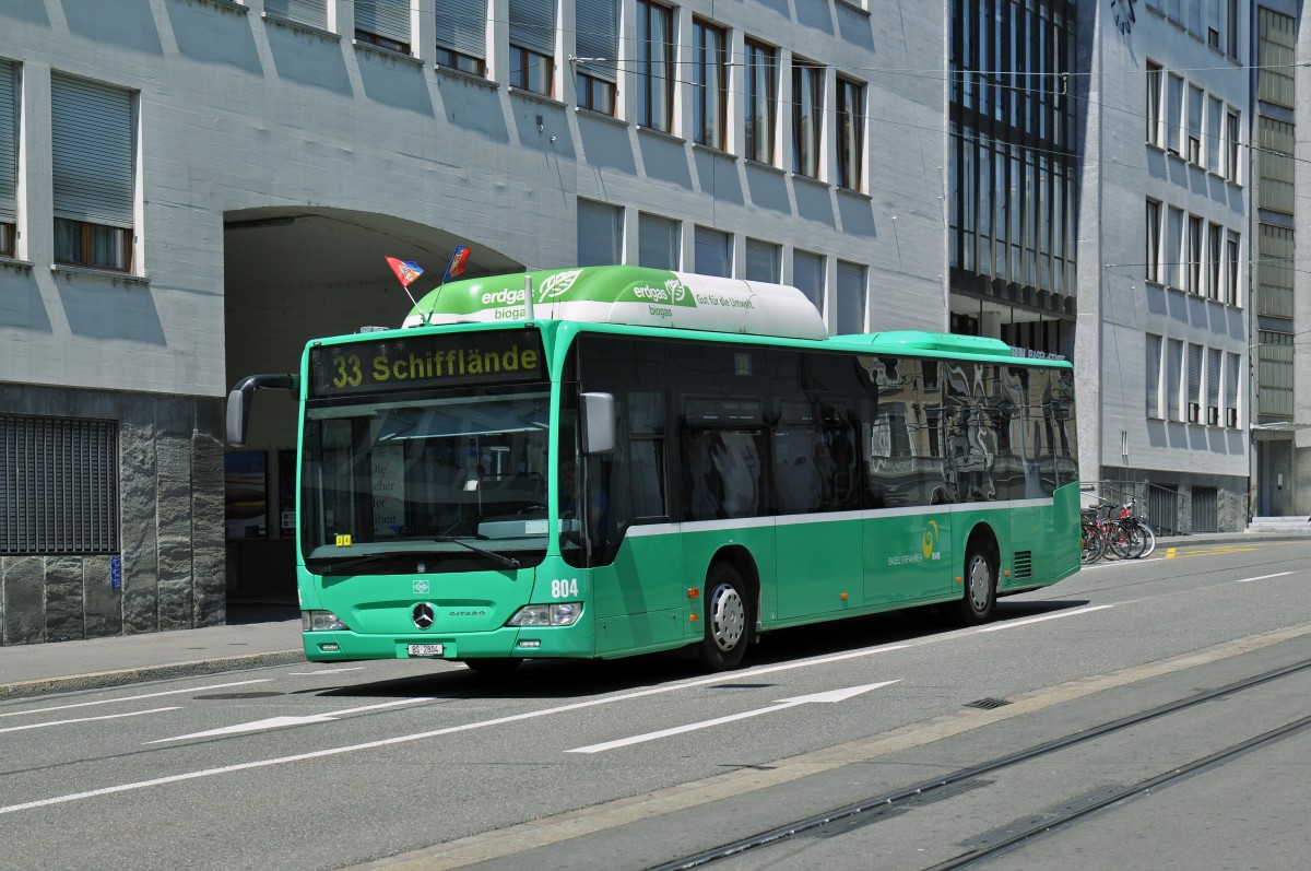 Mercedes Citaro 804 auf der Linie 33 fährt zur Endstation an der Schifflände. Die Aufnahme stammt vom 06.06.2015.