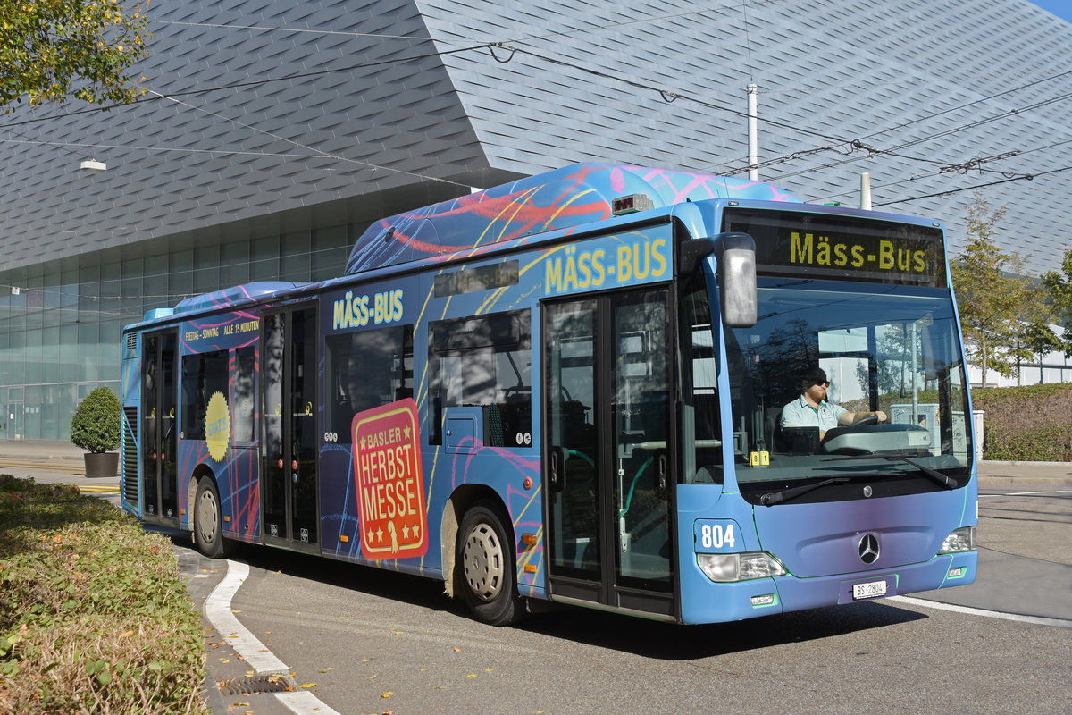 Mercedes Citaro 804 fährt während der Herbstmesse als Messe Bus. Hier wendet der Bus beim Kreisel beim Messeplatz. Die Aufnahme stammt vom 26.10.2019.