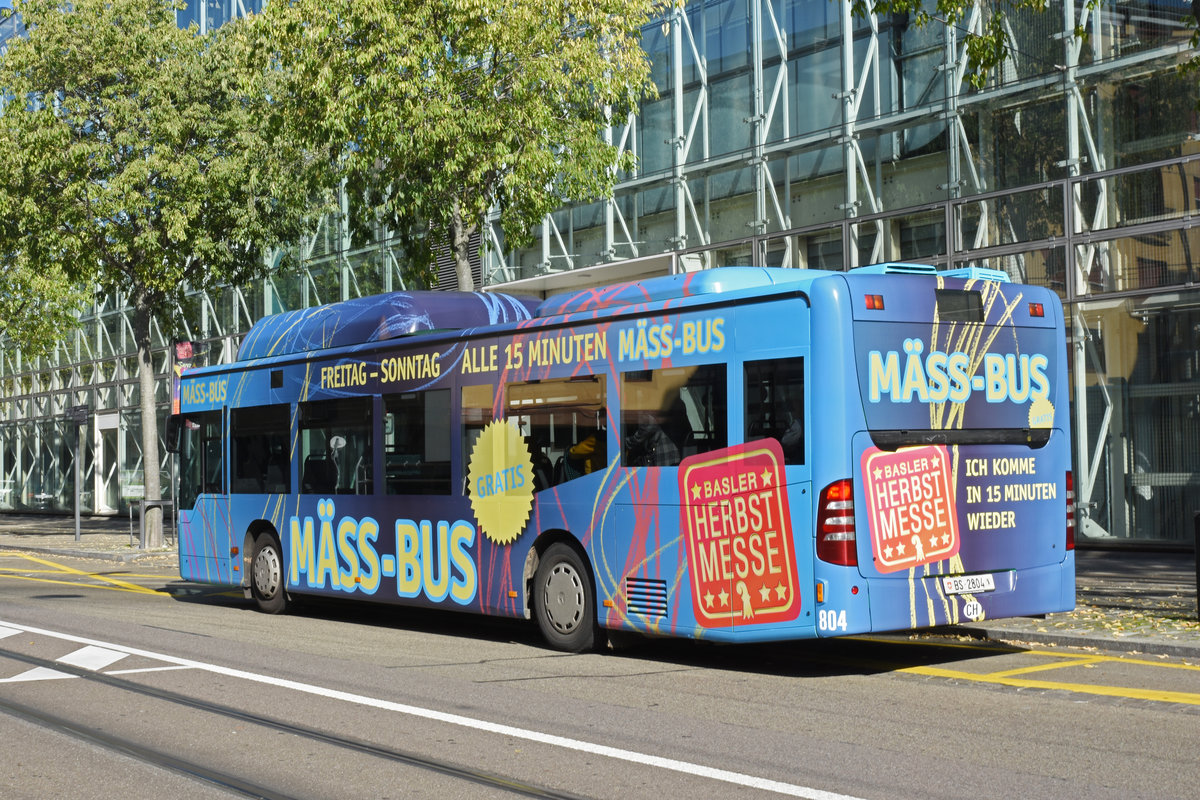 Mercedes Citaro 804 fährt während der Herbstmesse als Messe Bus. Hier wartet der Bus an der Haltestelle beim Messeplatz. Die Aufnahme stammt vom 26.10.2019.