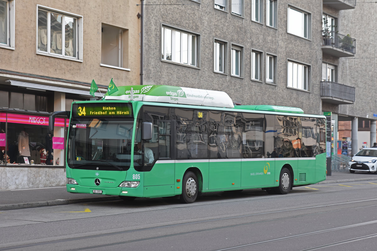 Mercedes Citaro 805, auf der Linie 34, bedient die Haltestelle Universitätsspital. Die Aufnahme stammt vom 01.01.2020.