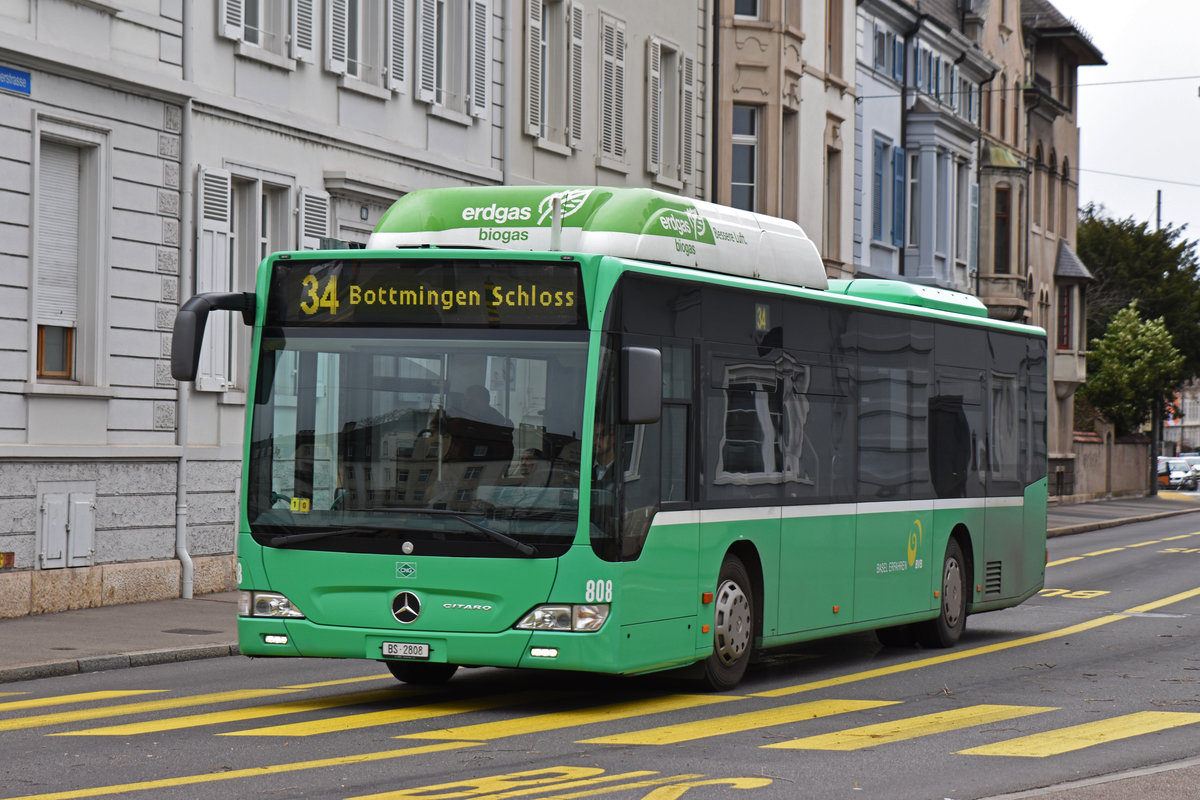 Mercedes Citaro 808, auf der Linie 34, fährt zur Haltestelle Wettsteinplatz. Die Aufnahme stammt vom 10.02.2019.