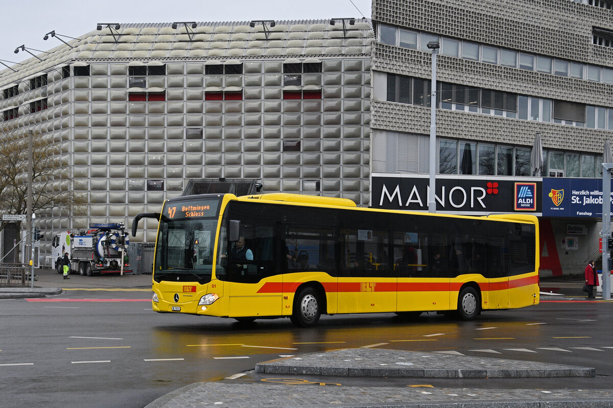 Mercedes Citaro 81 der BLT, auf der Linie 47, fährt am 12.01.2026 zur Haltestelle St. Jakob. Aufnahme Basel.