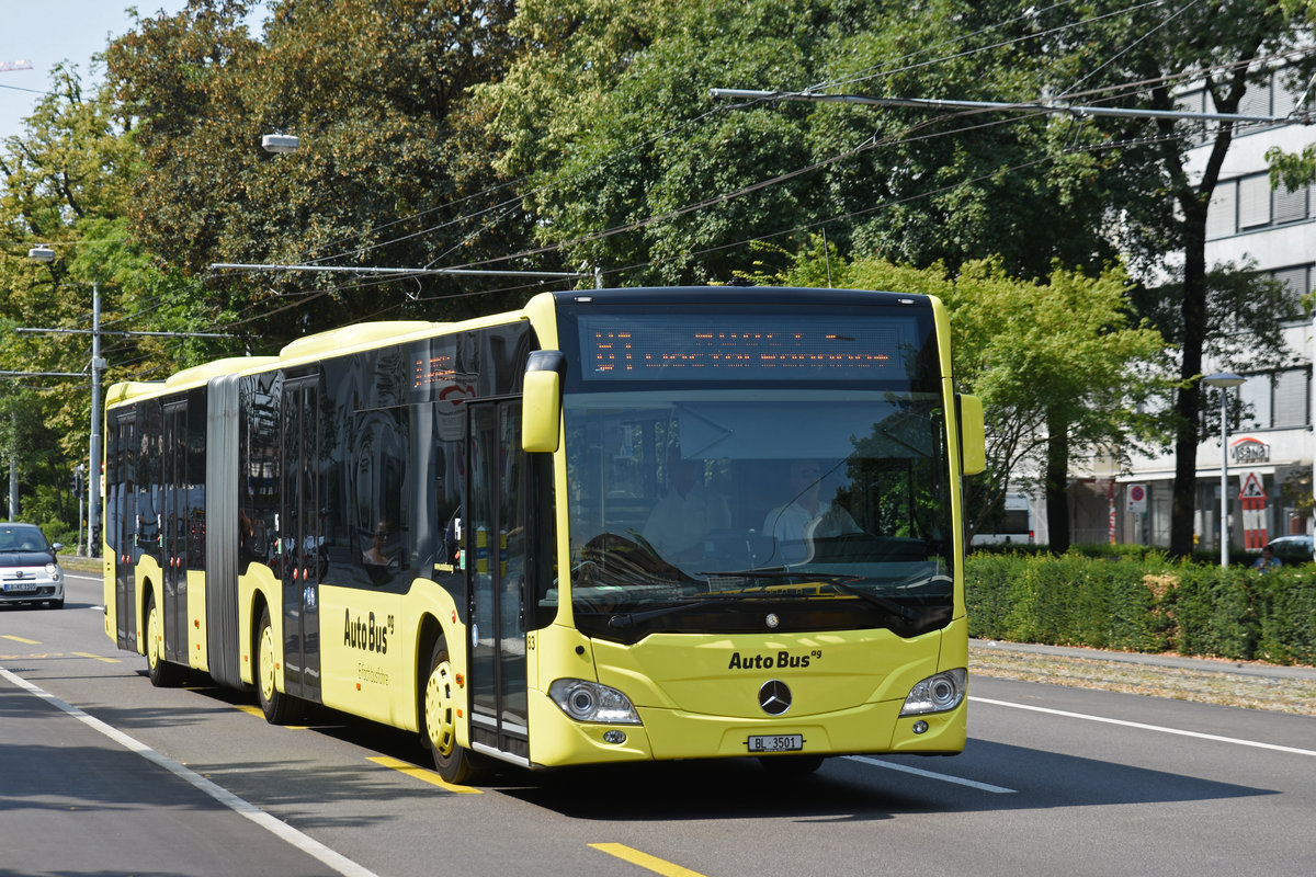 Mercedes Citaro 83, auf der Linie 81, fährt zur Haltestelle beim Hammermann am Aeschenplatz. Die Aufnahme stammt vom 06.08.2018.