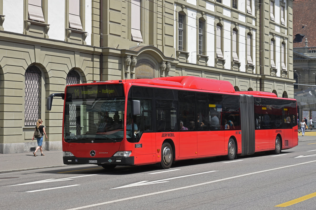 Mercedes Citaro 846, auf der Linie 11, fährt über den Bubenbergplatz. Die Aufnahme stammt vom 25.06.2019.