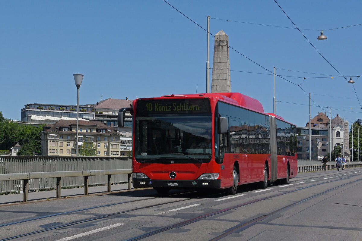 Mercedes Citaro 847, auf der Linie 10, überquert die Kornhausbrücke. Die Aufnahme stammt vom 08.07.2022.