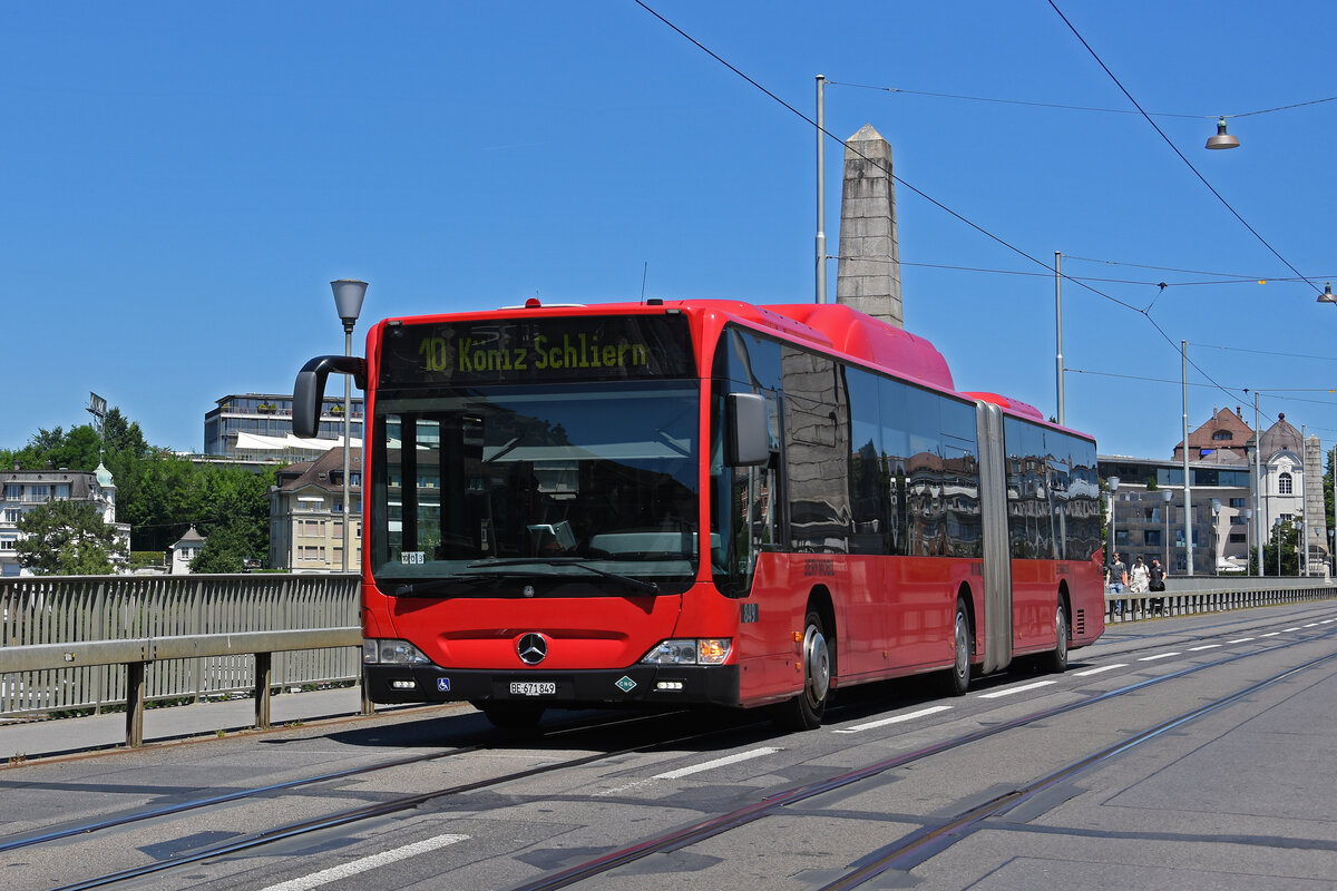 Mercedes Citaro 849, auf der Linie 10, überquert die Kornhausbrücke. Die Aufnahme stammt vom 21.04.2022.