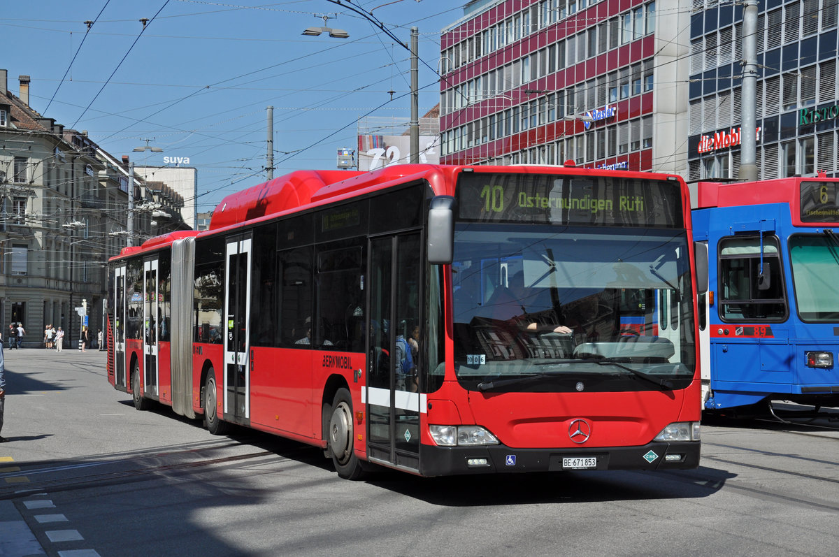 Mercedes Citaro 853, auf der Linie 10, fährt zur Haltestelle beim Bahnhof Bern. Die Aufnahme stammt vom 09.07.2018.
